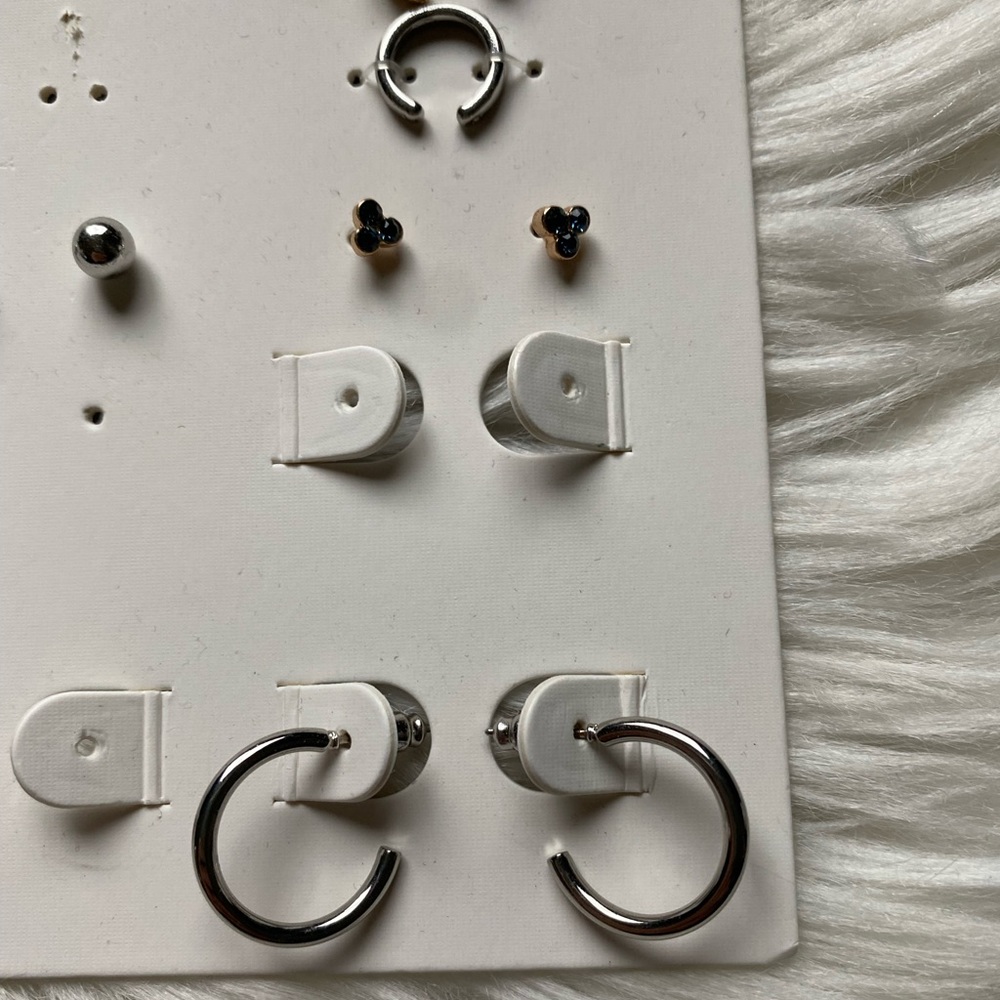 New assorted fashion earrings - Picture 2 of 5